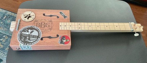 Cigar box guitar strings - strings, w/