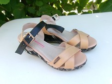 Les Tropeziennes par M Belarbi Sandales à plateforme hauts talons compensés 37