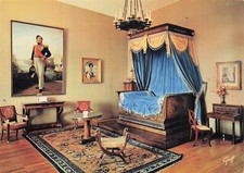 37 AMBOISE LE LIT AU CHIFFRE DU ROI LOUIS PHILIPPE