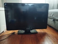 téléviseur Philips Lcd 32 pouces,  81cm, noire, très bon état. À emporter 