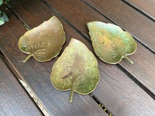 coupelles en laiton en forme de feuille