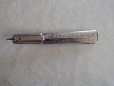 Ancien Ouvre-Boîte LAIT