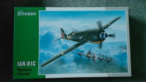 Maquette avion spécial - 1/32,