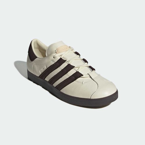 Ig1895 foot industry adidas - industry,