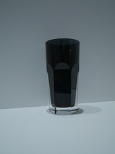 1 gobelet  chope cristal Baccarat  Harcourt Noir Philippe Starck  (non signée)