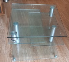 TABLE BASSE GIGOGNE EN VERRE