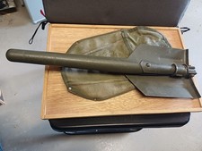 Ancienne pelle militaire type US avec sa housse - années 70 / 80