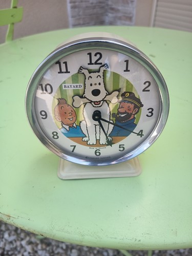 Old animated alarm clock - old,