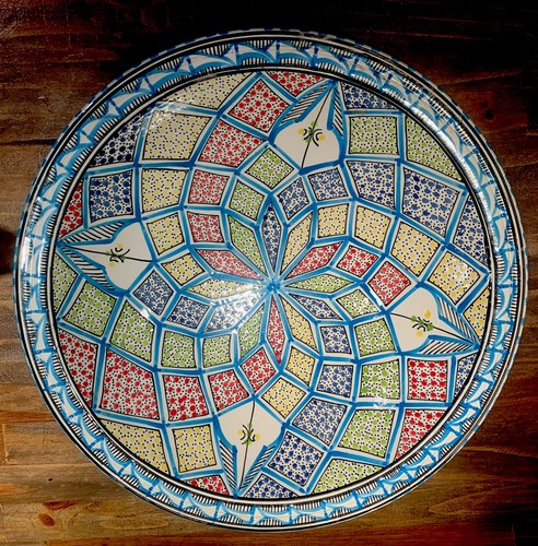 Grand plat tunisien peint - tunisien, à