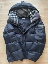Burberry Puffer Jacket 🎄