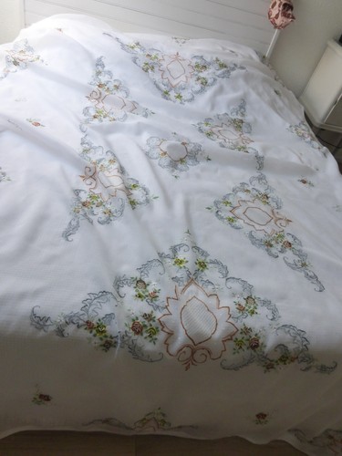Grande nappe organdie ancienne - grande,
