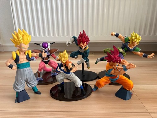 Lot figurines dragon - de, ball