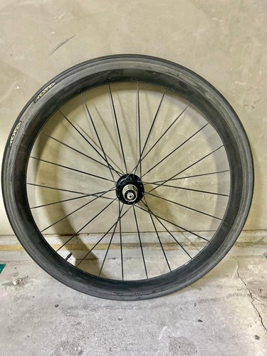 Roue pneu arrière - et,