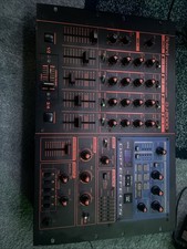 Roland DJ2000 table de mixage