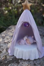 TPA013 B  FIGURINE BEBE FEE FAIRY FILLE LIT BERCEAU  ANGE MANGA ENFANT  K-POP