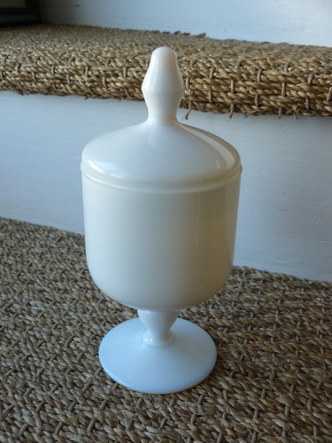Boîte bonbonnière sur pied - boîte,