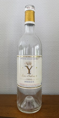 Bouteille vide château - château, y