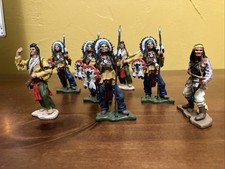 Lot De 7 Soldats De Plomb 