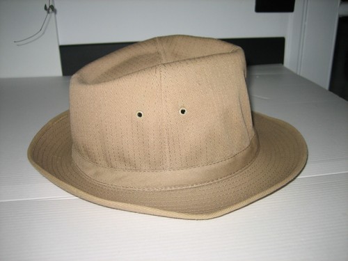 Ancien chapeau genre safari - , en