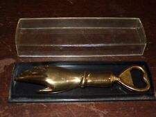 Décapsuleur vintage en forme de main avec coeur en bronze ( 14 cm de long )