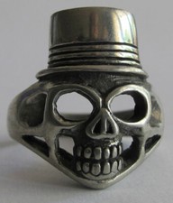 BAGUE CHEVALIERE HOMME ACIER INOX MASSIF TETE DE MORT BIKER GOTHIQUE NEUVE T. 12