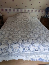 couvre lit ancien" Dentelle