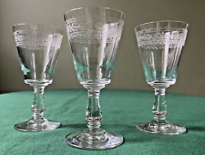 Lot de 3 verres à liqueur en cristal Baccarat ou Saint-Louis Art Nouveau