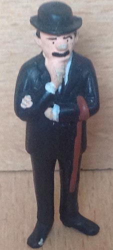 Figurine pvc belvison esso - ,