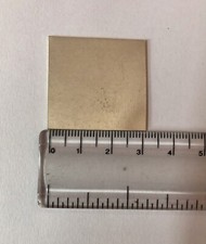 Feuille carrée en argent