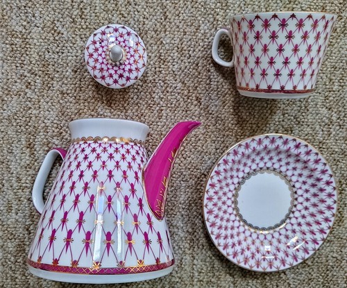 Lomonosov porcelaine service