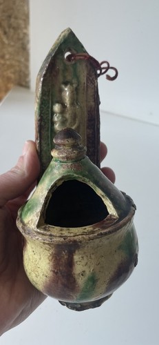 Ancien bénitier terre - en,