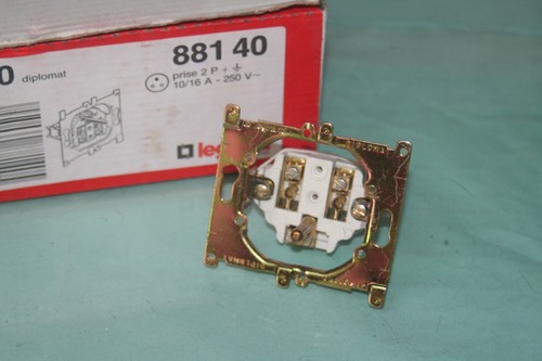 Legrand diplomat prise t - diplomat, 2p+t