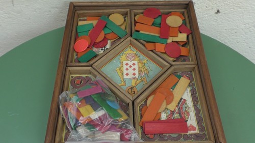 Jeu nain jaune très ancien