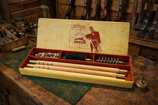 Ancien nécessaire nettoyage