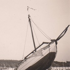 Structure de bateau inclinée