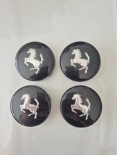 4 centres de roues moyeu Noir contour Noir jantes Ferrari enjoliveur écusson