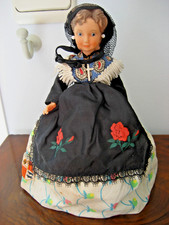 Joli poupée folklorique