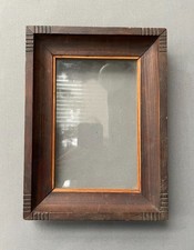 Petit cadre vitré, Cadre de