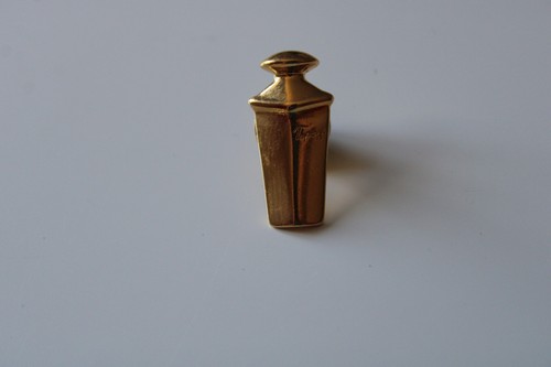 Pins parfum tapage - pins, avon