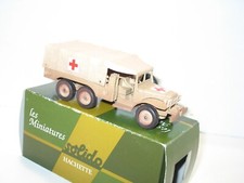 SOLIDO, Dodge 6X6 sable militaire ambulance sanitaire croix carrée
