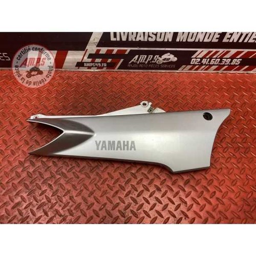 Cache plastique sous - , selle