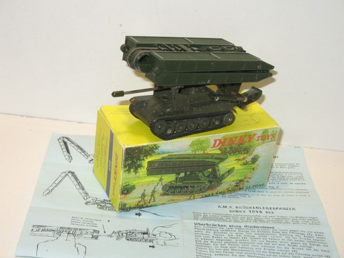 Dinky toys char poseur - dinky,