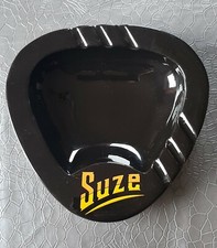 cendrier vintage SUZE en céramique laqué noir en très bon état 21X21cm