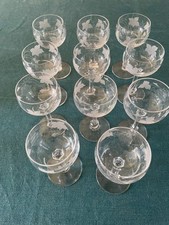 Série de 11 verres à porto