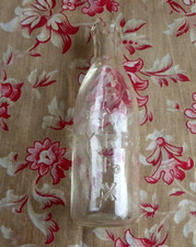 ANCIEN BIBERON EN VERRE - PYREX - LETTRES ET GRADUATION EN RELIEF