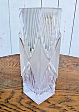 Vase en cristal Verre soufflé dépoli décor moderniste BACCARAT ? - H 20 cms