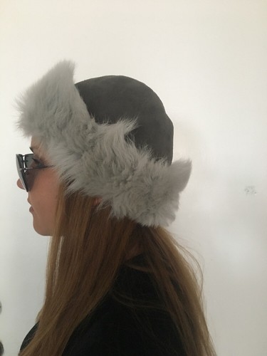 180 nwot natural - $180.00, shearling