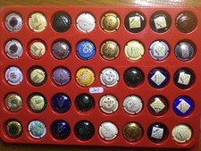 Lot P208 de 40 capsules vendues sans le plateau.