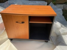 Meubles de bureau sur roulettes 