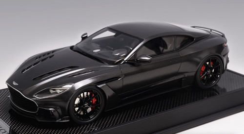 P aston martin cyrus - 1/18,